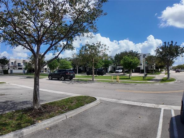 20714 NE 5th Ct, Miami FL 33179