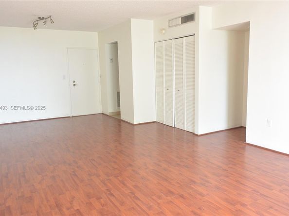 800 West Ave 722, Miami Beach FL 33139