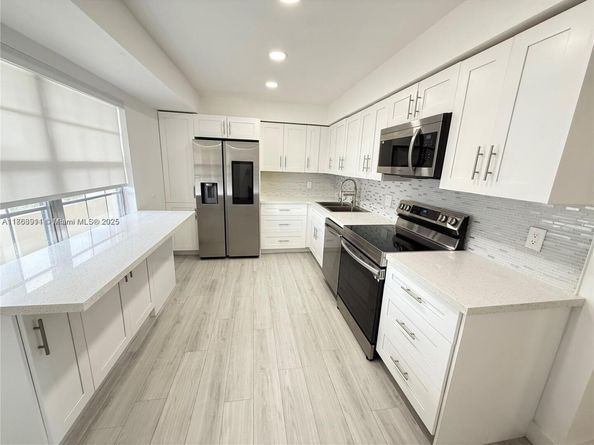 804 Cypress Blvd 407, Pompano Beach FL 33069