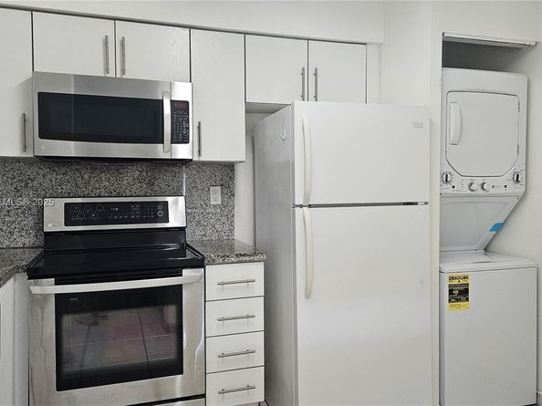 9277 SW 138th Pl 9277, Miami FL 33186