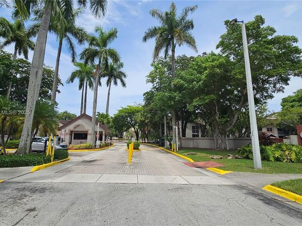 9277 SW 138th Pl 9277, Miami FL 33186