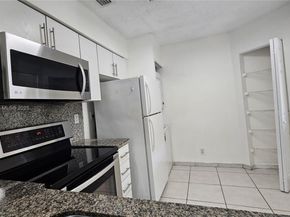 9277 SW 138th Pl 9277, Miami FL 33186