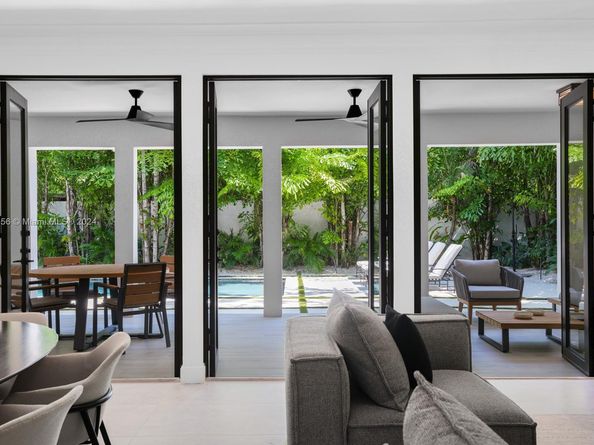 5735 N Bay Rd, Miami Beach FL 33140