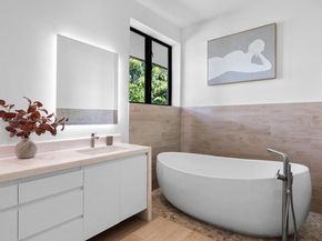 5735 N Bay Rd, Miami Beach FL 33140