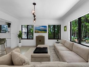 5735 N Bay Rd, Miami Beach FL 33140
