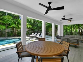 5735 N Bay Rd, Miami Beach FL 33140