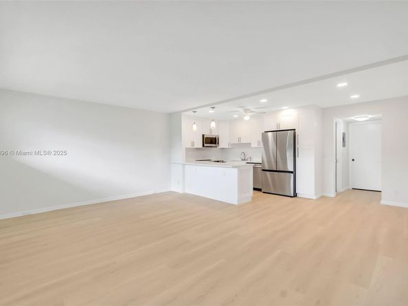 317 Brighton H 2, Boca Raton FL 33434