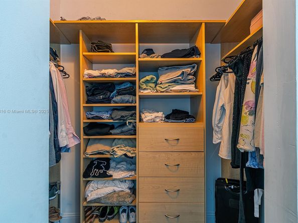 350 S Miami Ave 3914, Miami FL 33130