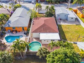 735 NE 38th St, Oakland Park FL 33334