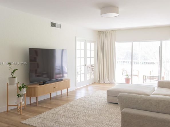 Undisclosed Address #A11970311, Pompano Beach FL 33069