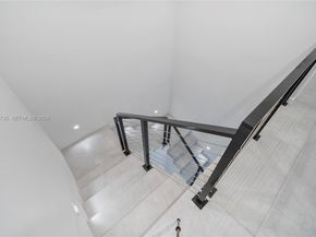 2960 W Trade Av, Coconut Grove FL 33133