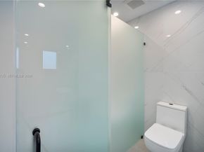 2960 W Trade Av, Coconut Grove FL 33133