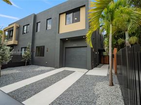 2960 W Trade Av, Coconut Grove FL 33133