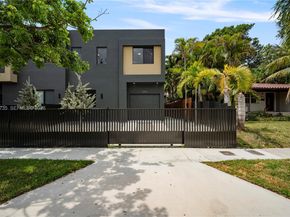 2960 W Trade Av, Coconut Grove FL 33133