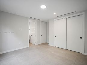 2960 W Trade Av, Coconut Grove FL 33133