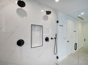 2960 W Trade Av, Coconut Grove FL 33133