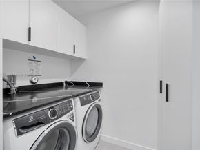 2960 W Trade Av, Coconut Grove FL 33133