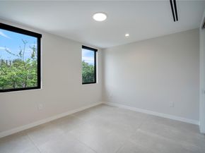 2960 W Trade Av, Coconut Grove FL 33133