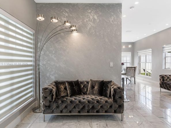 17415 NE 12th Ave, Miami FL 33162