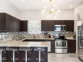 17415 NE 12th Ave, Miami FL 33162