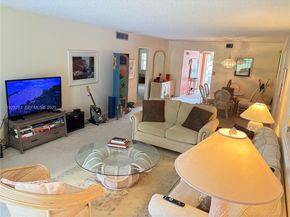 4280 Oaks Ter 203, Pompano Beach FL 33069