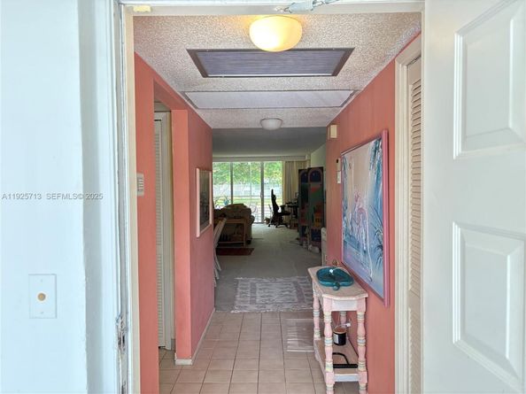 4280 Oaks Ter 203, Pompano Beach FL 33069