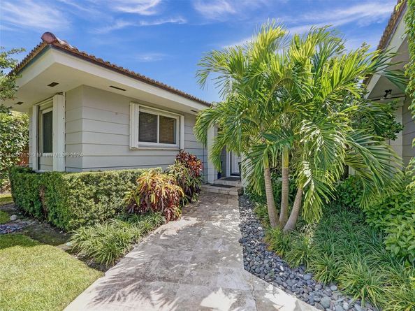 1912 NE 119th Rd, North Miami FL 33181