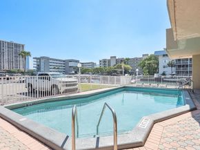 3860 NE 170th St 404, North Miami Beach FL 33160