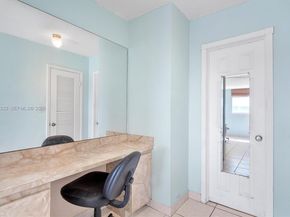 3860 NE 170th St 404, North Miami Beach FL 33160