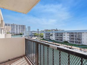 3860 NE 170th St 404, North Miami Beach FL 33160