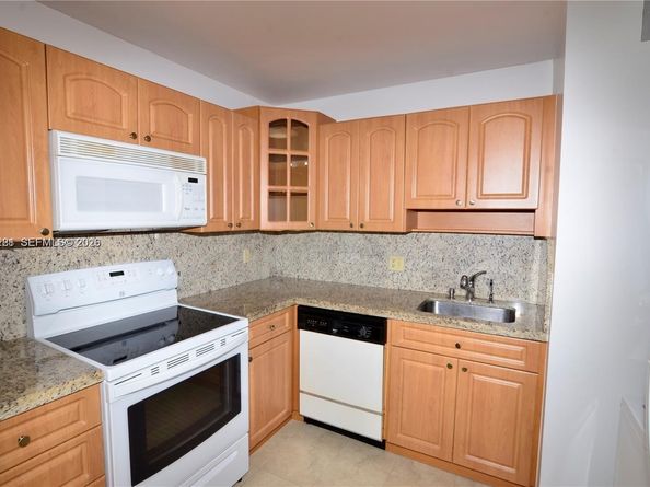 7985 SW 86th St 432, Miami FL 33143