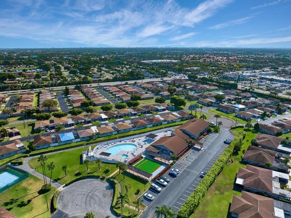 6723 Moonlit Dr, Delray Beach FL 33446