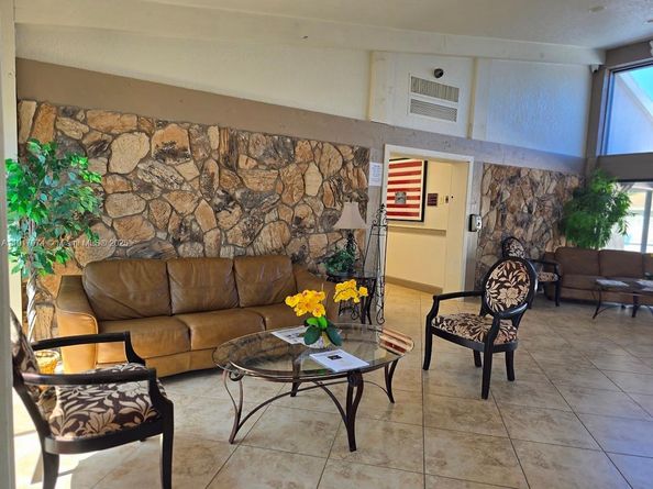 6723 Moonlit Dr, Delray Beach FL 33446