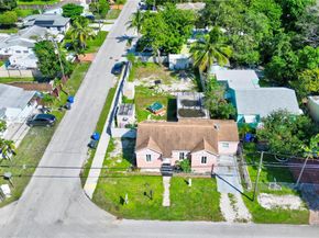 1023 N 25th Ave, Hollywood FL 33020