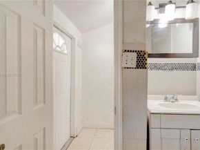 1023 N 25th Ave, Hollywood FL 33020