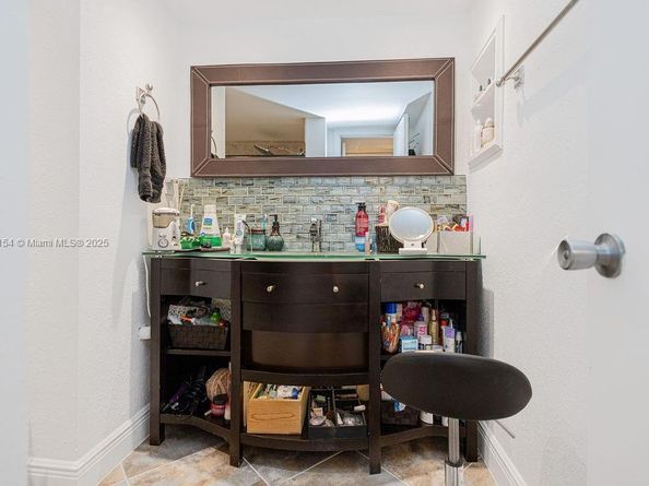 3450 Blue Lake Dr 305, Pompano Beach FL 33064