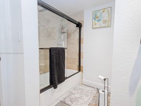 3450 Blue Lake Dr 305, Pompano Beach FL 33064