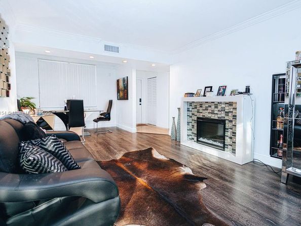 3450 Blue Lake Dr 305, Pompano Beach FL 33064