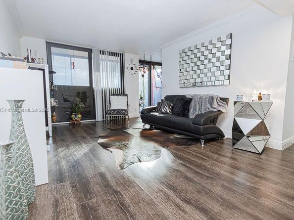 3450 Blue Lake Dr 305, Pompano Beach FL 33064