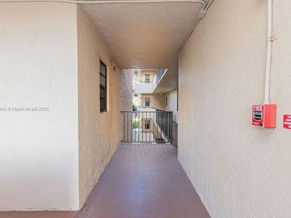 3450 Blue Lake Dr 305, Pompano Beach FL 33064