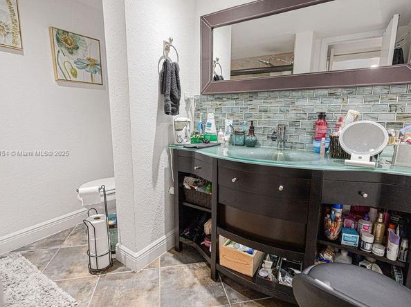 3450 Blue Lake Dr 305, Pompano Beach FL 33064