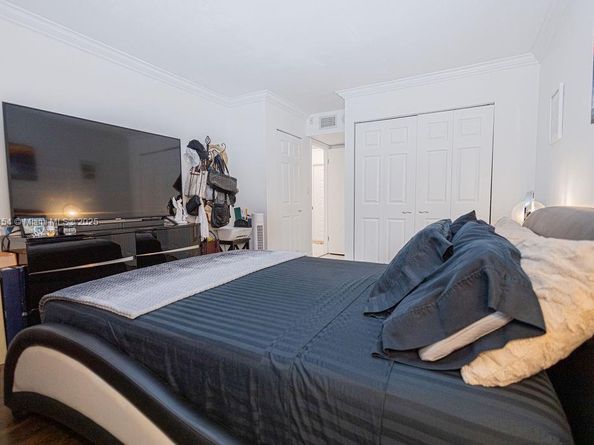 3450 Blue Lake Dr 305, Pompano Beach FL 33064