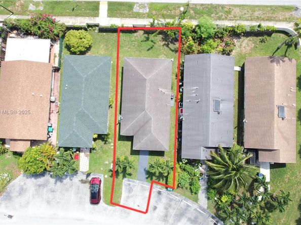 20203 SW 122nd Ct, Miami FL 33177