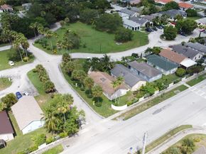 20203 SW 122nd Ct, Miami FL 33177