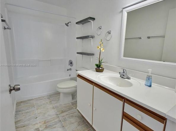 20203 SW 122nd Ct, Miami FL 33177