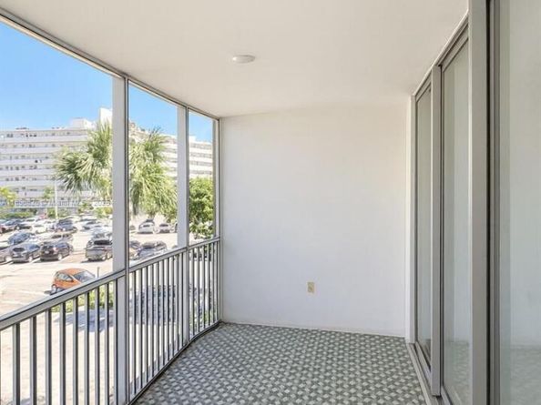 1710 NE 191st St 3073, Miami FL 33179