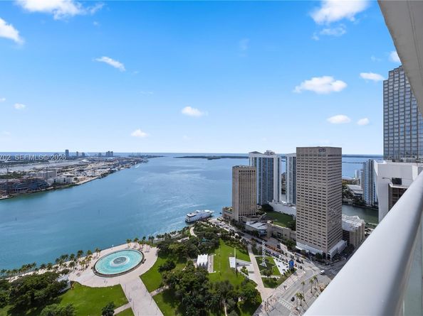 50 Biscayne Blvd 4706, Miami FL 33132