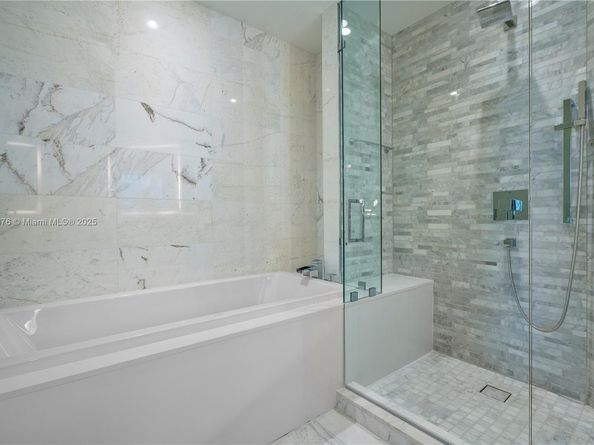 851 NE 1st Ave 3203, Miami FL 33132