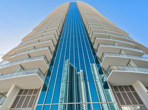 851 NE 1st Ave 3203, Miami FL 33132