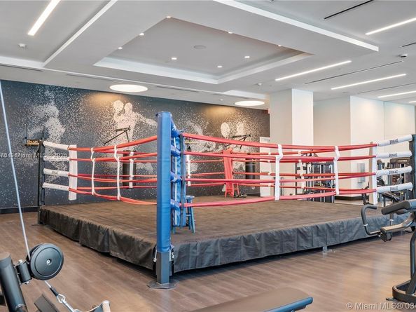 851 NE 1st Ave 3203, Miami FL 33132